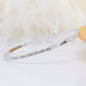 1 YEAR = 365 OPPORTUNITIES  - Bracelet Ban…